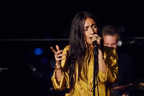 Report photo: Hindi Zahra live à la Villa UGC à Cannes