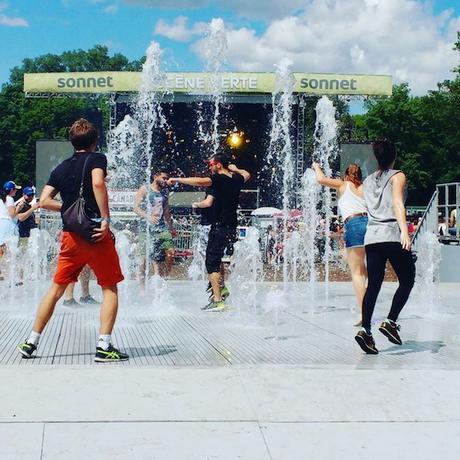 Des danseurs dans les fontaines/Photo: Etienne Galarneau