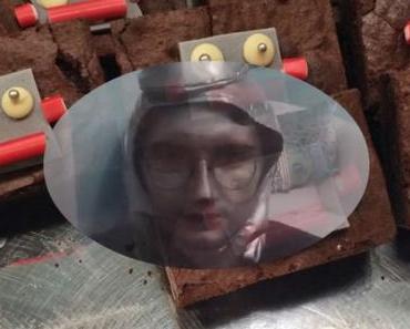 Le buffet : VICTIME et n’importe quelle bouffe consommée par les machines