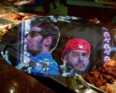 Le buffet : Chromeo et la culpabilité d’un trop gros repas